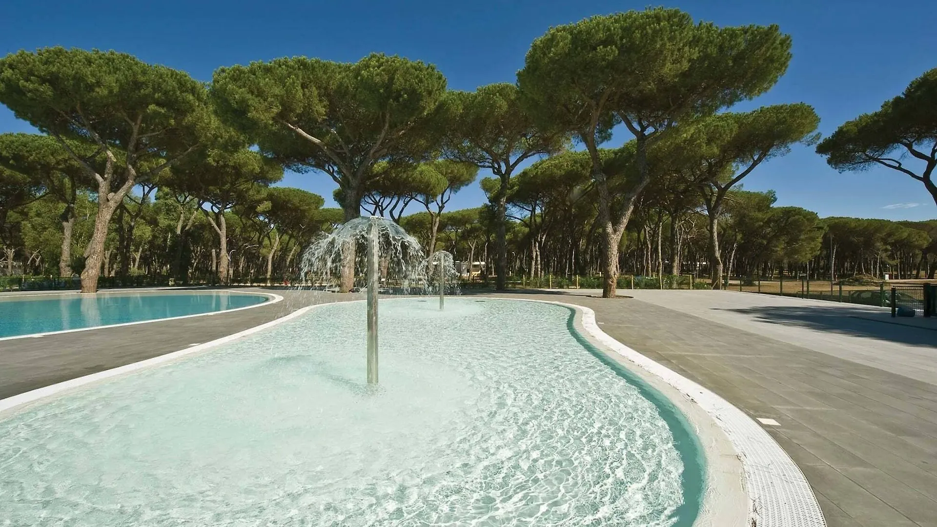 **** Campsite Gebetsroither - Camping Village Roma Capitol Lido di Ostia Italy
